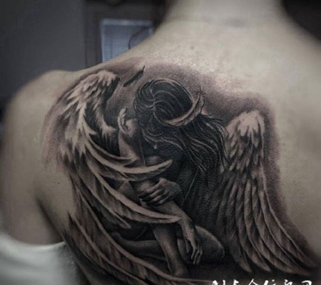 天国的忧伤，后背天使个性纹身图案