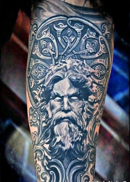 手臂黑白写实恶魔雕像3D纹身图案