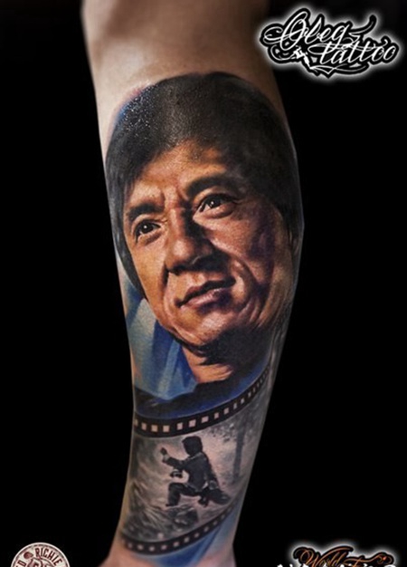 小腿3D写实的成龙肖像彩色纹身图案