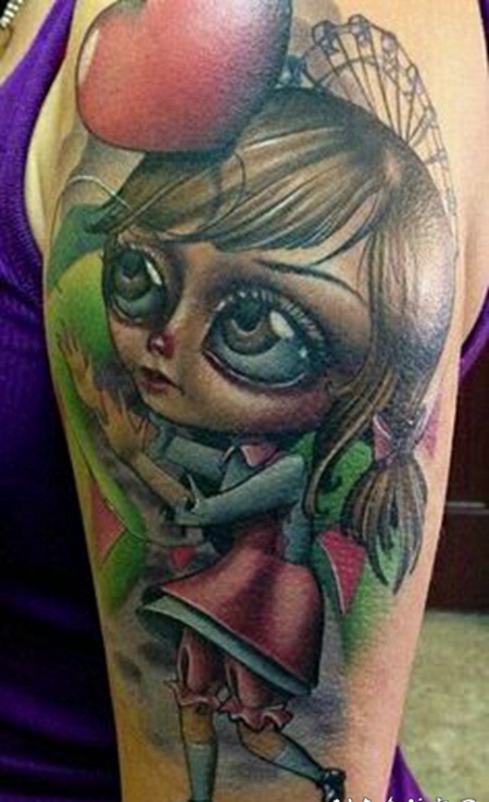 手臂令人印象深刻的3D女孩娃娃纹身图案