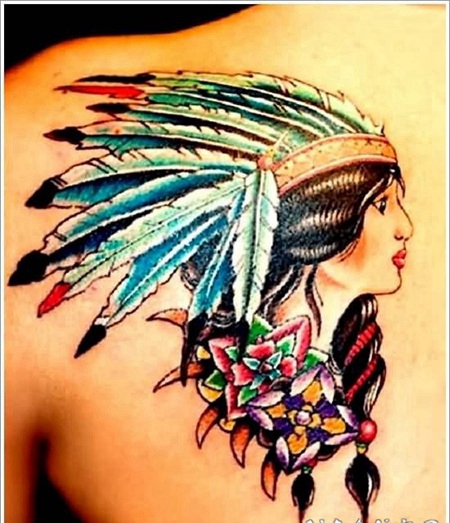 背部奇妙的彩色3D可爱印度女人与花朵纹身图案