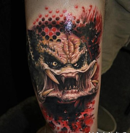 手臂3D彩色非常逼真的捕食者纹身图案