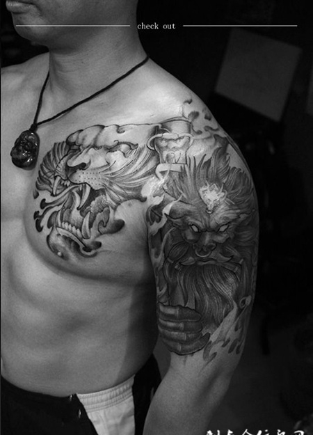 天生神力，半甲黑灰牛魔王纹身