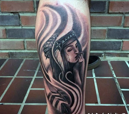 小腿可爱的3D黑色悲伤印度女人纹身图案