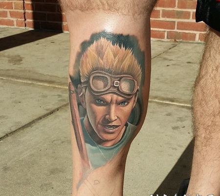 小腿彩色的3D游戏英雄肖像纹身图案