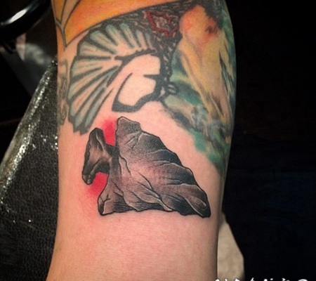 手臂3D彩色部落武器纹身图案