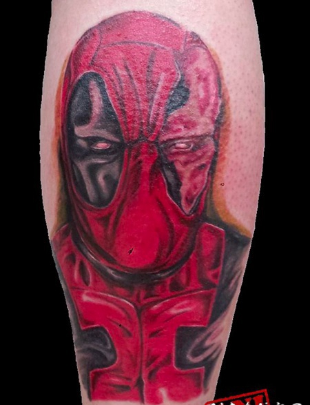 小腿超酷的3D彩色死侍肖像纹身图案