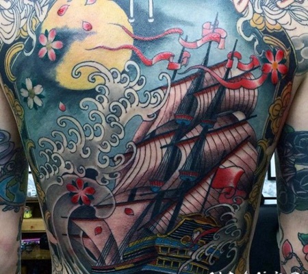 满背3D彩色的航海主题个性纹身图案