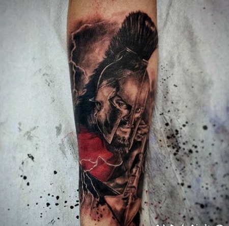 手臂3D彩色枪愤怒的斯巴达战士纹身图案