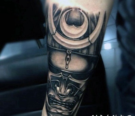 手臂3D风格的武士面具纹身图案