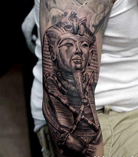 手臂3D逼真的古埃及法老纹身图案