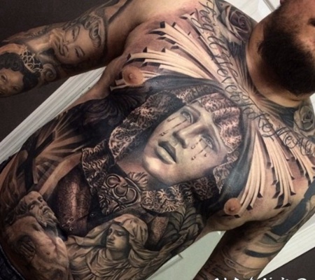 全甲3D哭泣的女人和字母雕像纹身图案