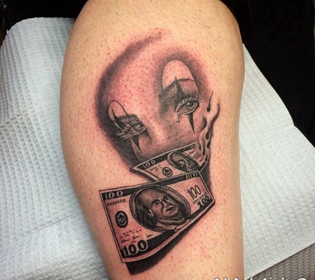 小腿3D黑色小丑面具和美元纹身图案