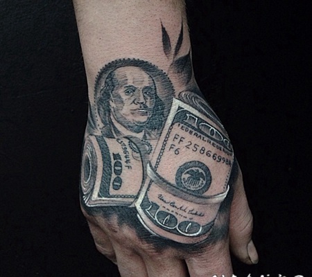 手背3D黑白逼真的美元钞票纹身图案