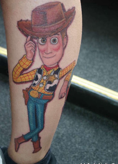 小腿3D好看的卡通彩色玩具总动员纹身图案