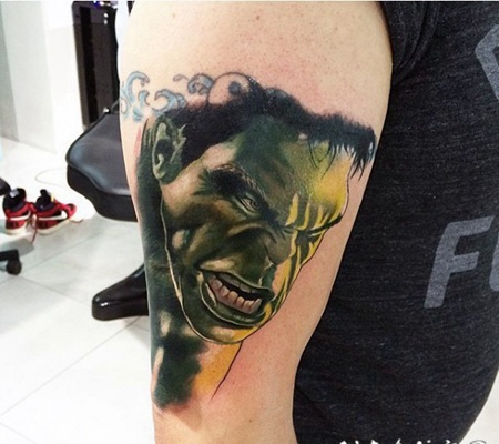 大臂3D彩色的愤怒绿巨人纹身图案