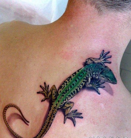 绿色自然蜥蜴3D写实背部纹身图案