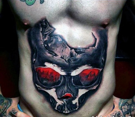 腹部令人震惊的3D彩色损坏骷髅纹身图案