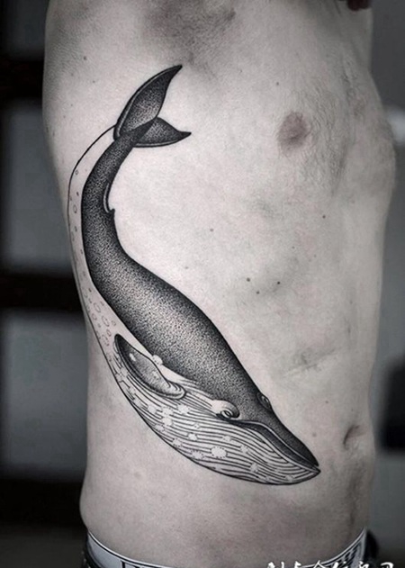 巨鲸入海流，腰部好看的鲸鱼纹身