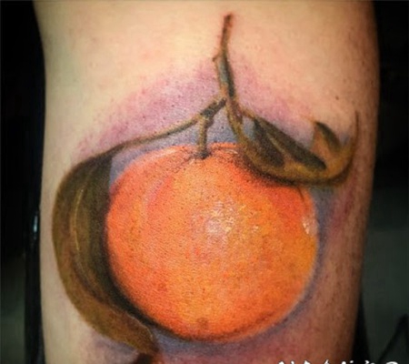 逼真的彩色3D写实橘子纹身图案