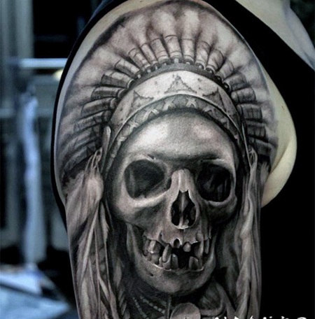 大臂3D风格逼真的印度骷髅与头盔纹身图案