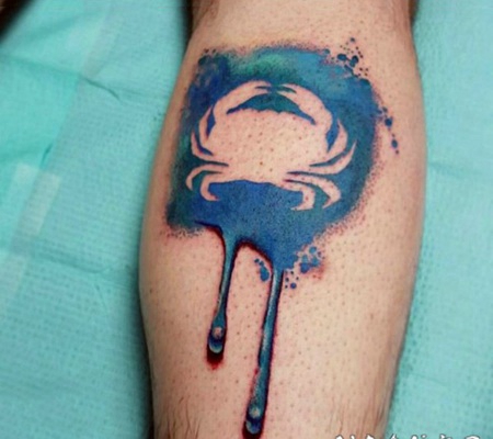 小腿3D风格彩色的螃蟹轮廓纹身图案