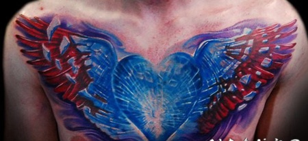 男性胸部3D风格的彩色闪亮心形与翅膀纹身图案