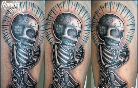 大臂3D风格祈祷的骷髅骨架纹身图案