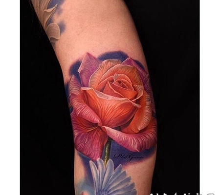 3D风格的彩色玫瑰纹身图案