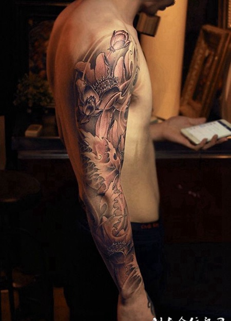 荷动知鱼散，文艺高雅的莲花鲤鱼花臂纹身