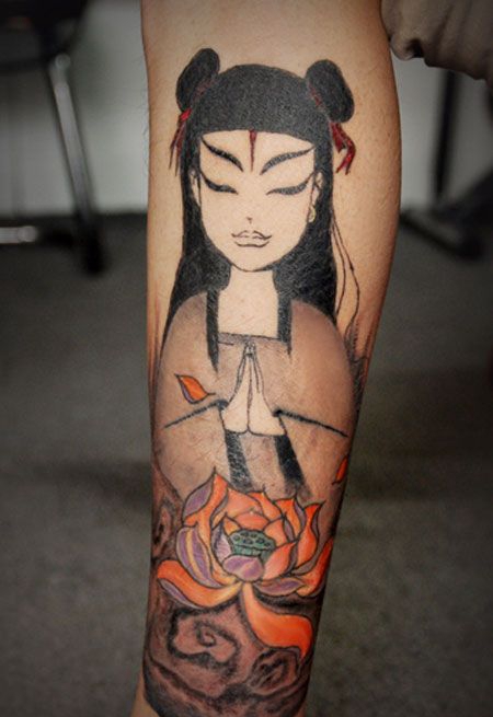 小腿痛仰哪吒莲花纹身图案