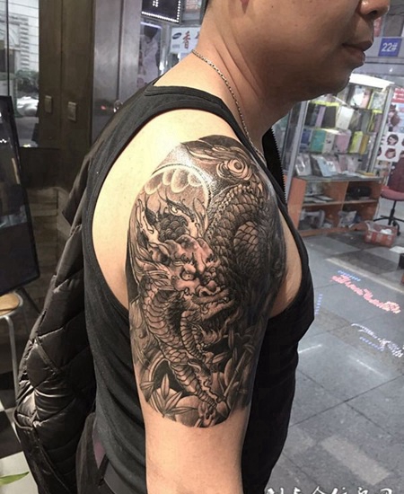 登天神兽，手臂传统麒麟纹身图案