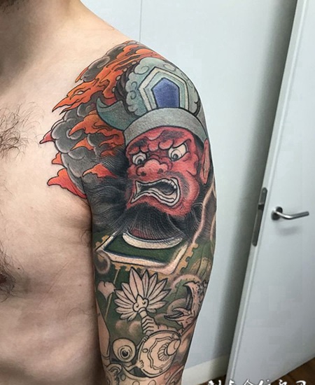 声如洪钟，手臂张飞刺青