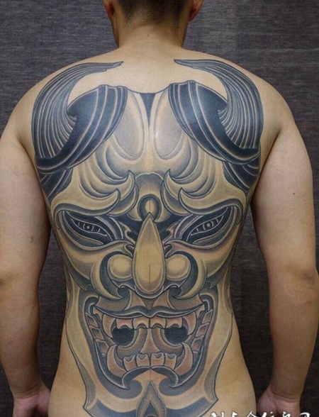 恨意难消，满背般若霸气纹身