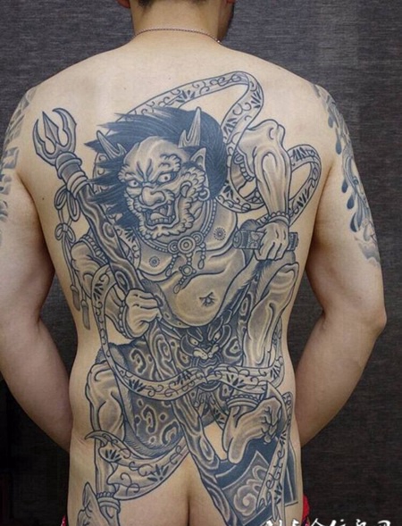 小鬼当道，满背夜叉个性纹身