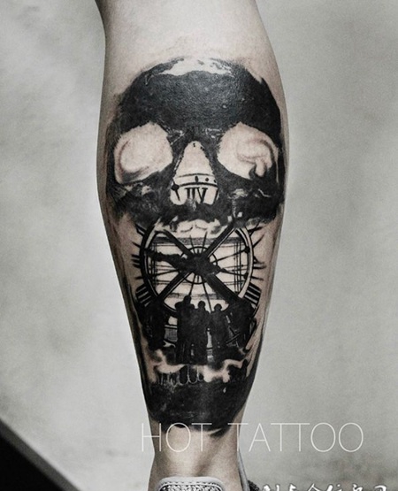 诡异空间，小腿骷髅时钟个性纹身