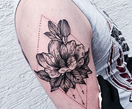 大臂几何点刺花蕊欧美纹身图案