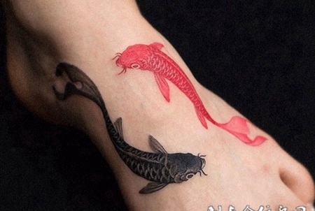 相濡以沫，腿部鱼纹身