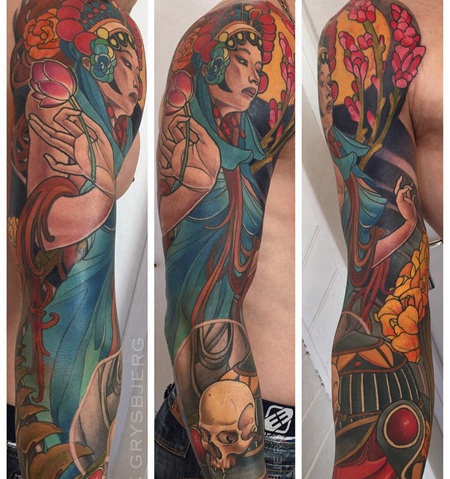 彩色传统花旦与骷髅头纹身图案