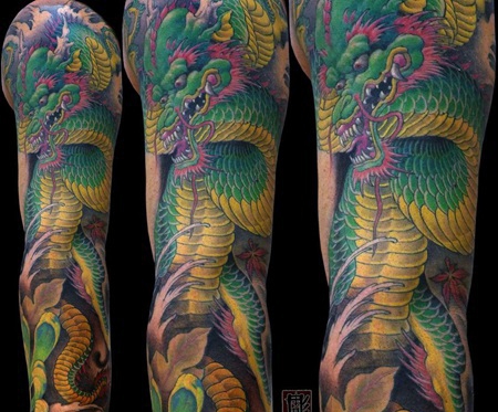 手臂传统青龙纹身图案