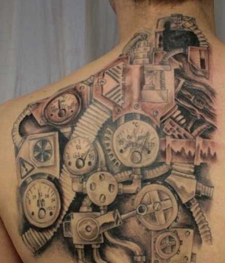 男性后肩部个性机械表纹身图案