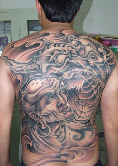 满背罗汉降龙纹身图案