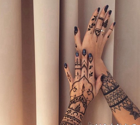 女生都喜爱的黑色线条几何元素素描创意梵花花纹纹身图案