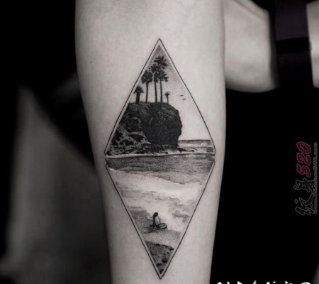 设计感十足的黑色素描创意画中画拼接纹身图案