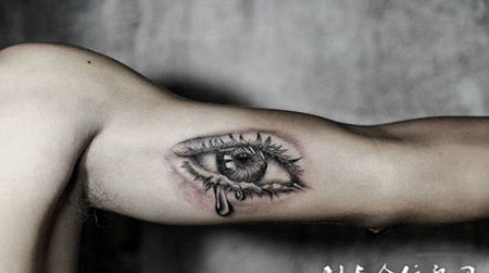 别让昨天的悲伤浪费今天的泪水，手臂眼球纹身
