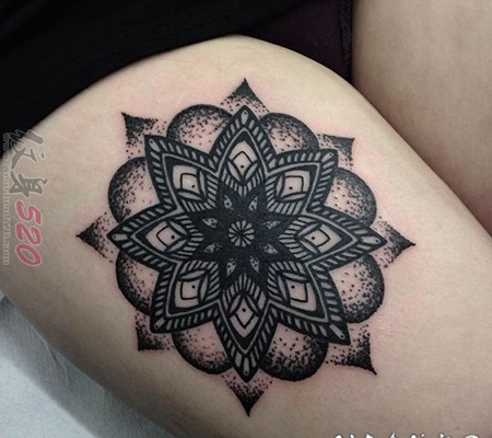 清新幽雅却又赋予神秘色彩的曼陀罗纹身图案