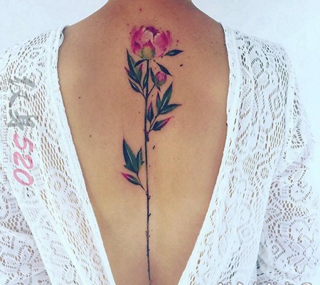 女生脊柱上中国风简单线条性感纹身图案