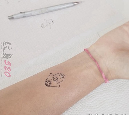 女生喜爱的小巧精致特别又创意纹身图案