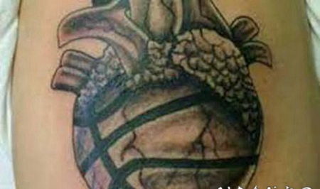 张扬青春魅力的热火篮球纹身图案