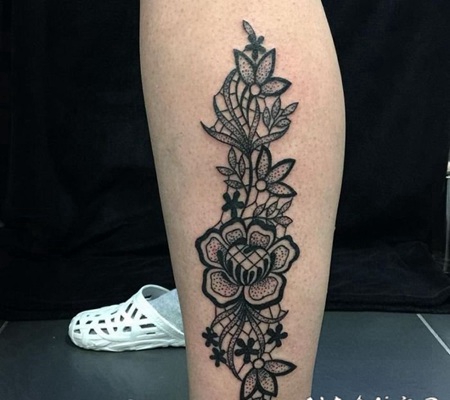 黑色蕾丝边个性的植物素材花朵纹身图案